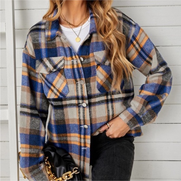 Cozy Plaid Button up Pocket Jacket Shacket - Picture 3 of 5